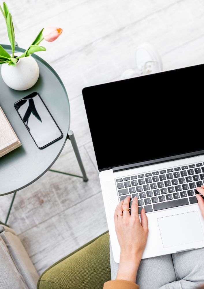 Cennik usług korekty i redakcji tekstów – wycena korekty książki i tekstu, koszt za stronę