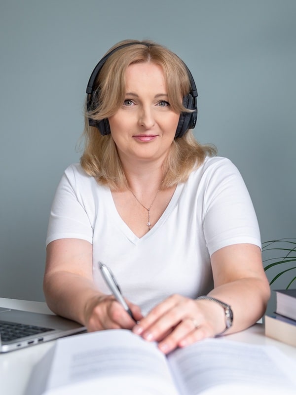 Profesjonalna transkrypcja audio i wideo – spisanie wywiadu, napisy do podcastu i filmów